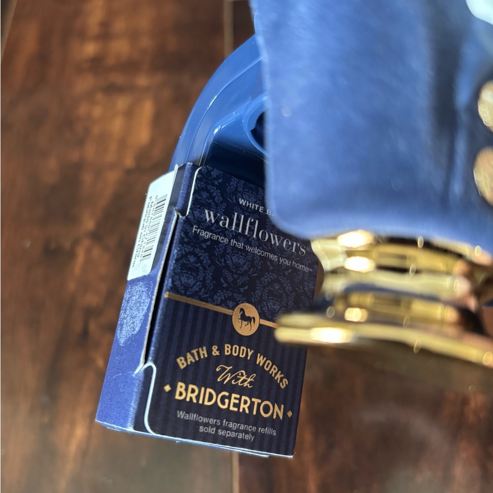 NWT Bath & Body Works Bridgerton Wallflower Gold Accents - Picture 2 of 12